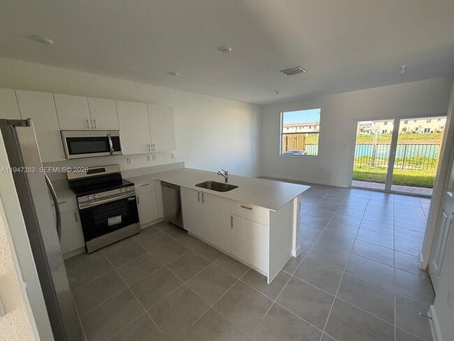 Foto del edificio - 2732 SE 26th Ave