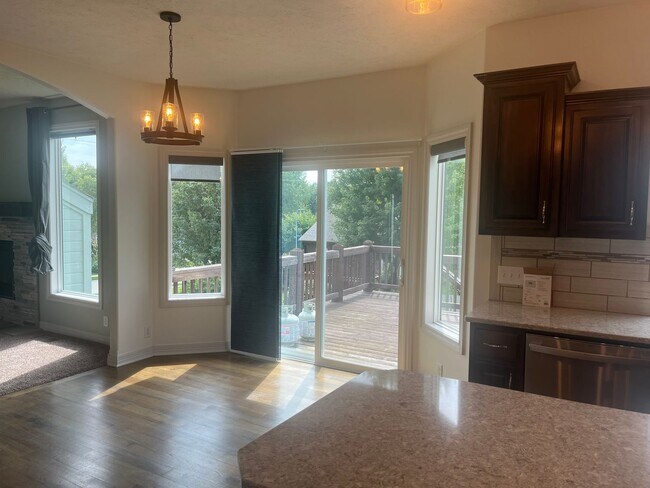 Building Photo - Home For Rent Papillion