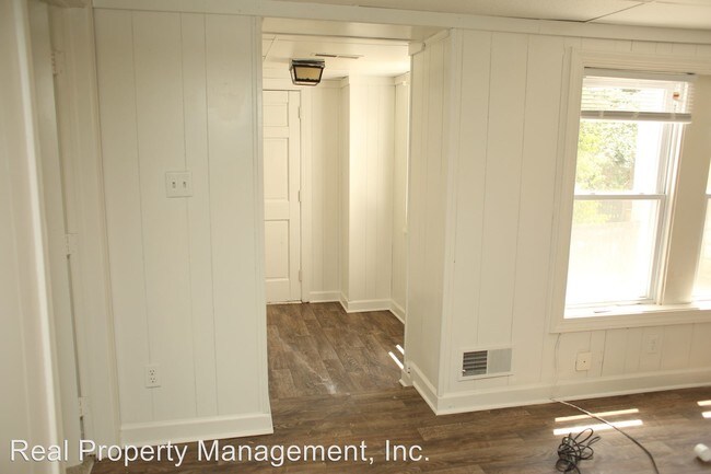 Foto del edificio - 406 Hedge St