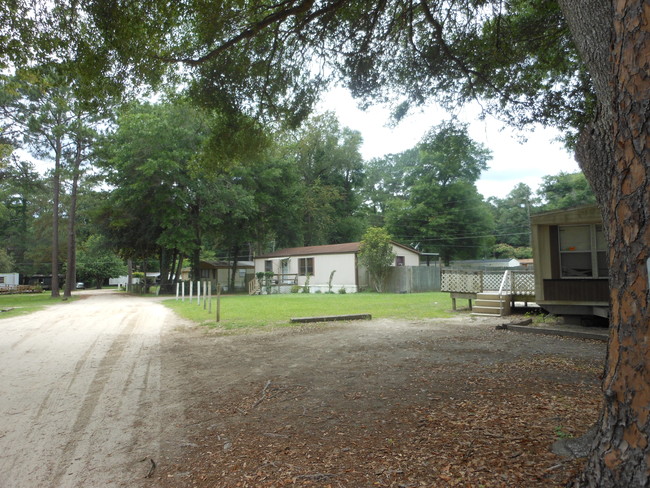 Building Photo - Barineau Mobile Home Park