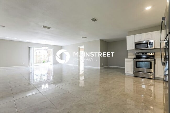 Building Photo - 5 Bedroom Pet-Friendly Home in VENICE, FL ...
