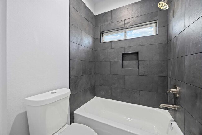 Foto del edificio - 6710 Letcher St