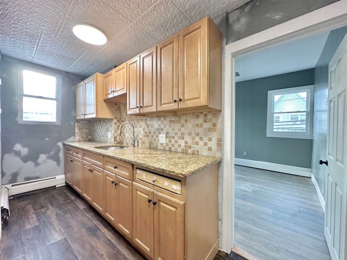 74 Prospect Ave Unit 2, Bayonne, NJ 07002 Condo for Rent in Bayonne, NJ