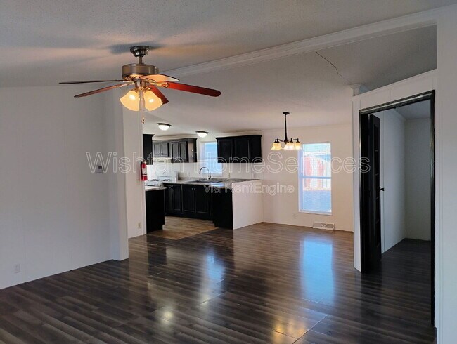 Foto del edificio - 120 Evergreen St