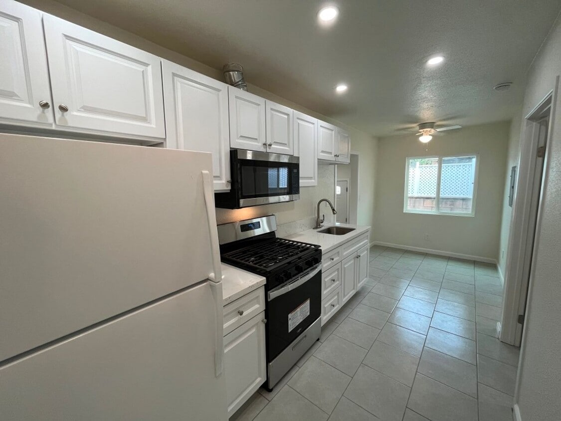 View of 13082 Del Sur St, San Fernando, CA 91340 - House Rental in San Fernando ...