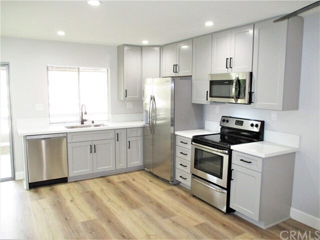 Building Photo - 23732 Hillhurst Dr