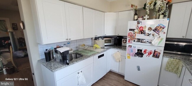 Foto del edificio - 138 3rd St