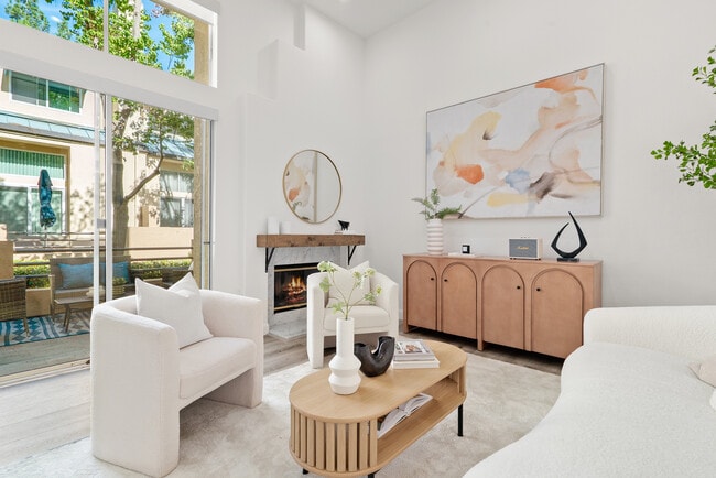 Building Photo - 430 Galleria Dr