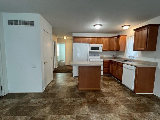Foto del edificio - 2901 Hickman Rd
