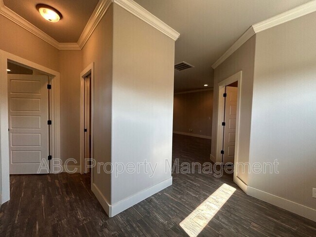 Foto del edificio - 3100 SW Warberry Ave