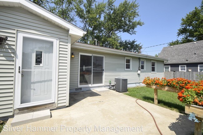 Building Photo - 3 br, 1.5 bath House - 737 Governor Road