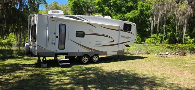 Building Photo - 1 Bed 1 Bath camper