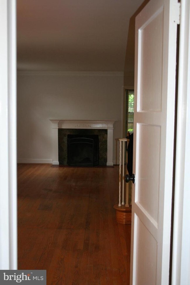 Building Photo - 10000 McKenney Ave