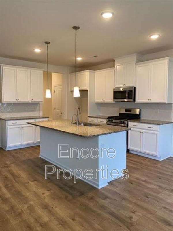 Building Photo - 304 Kephart Way
