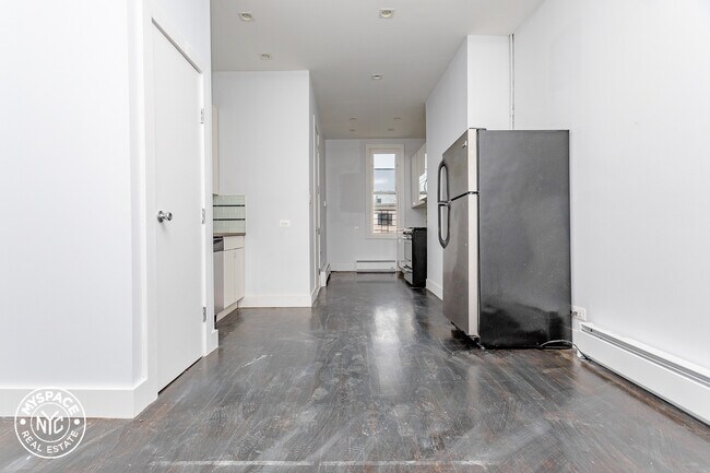 Foto del edificio - 1629 Summerfield St