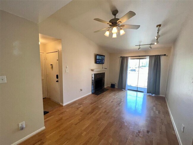 Building Photo - 3300 Pebblebrook Dr