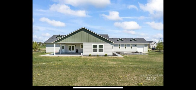 Building Photo - 22205 Aura Vista Way