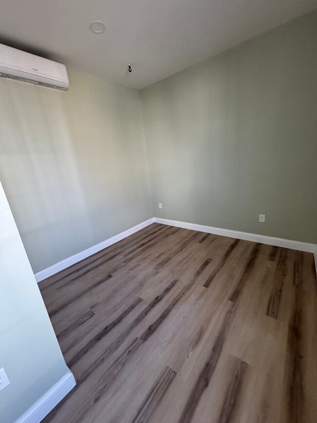 Photo - 110 8th St Apartment