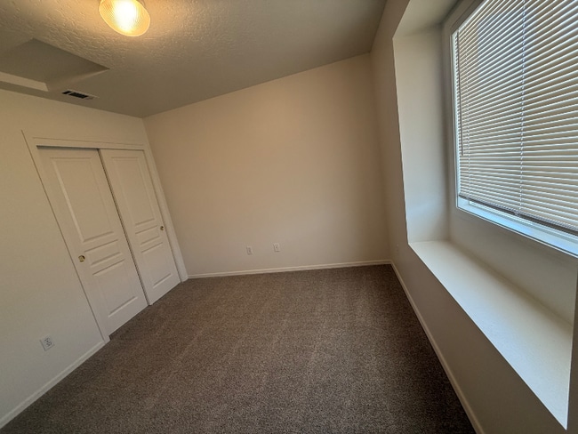 Building Photo - 3721 Pierre Ave