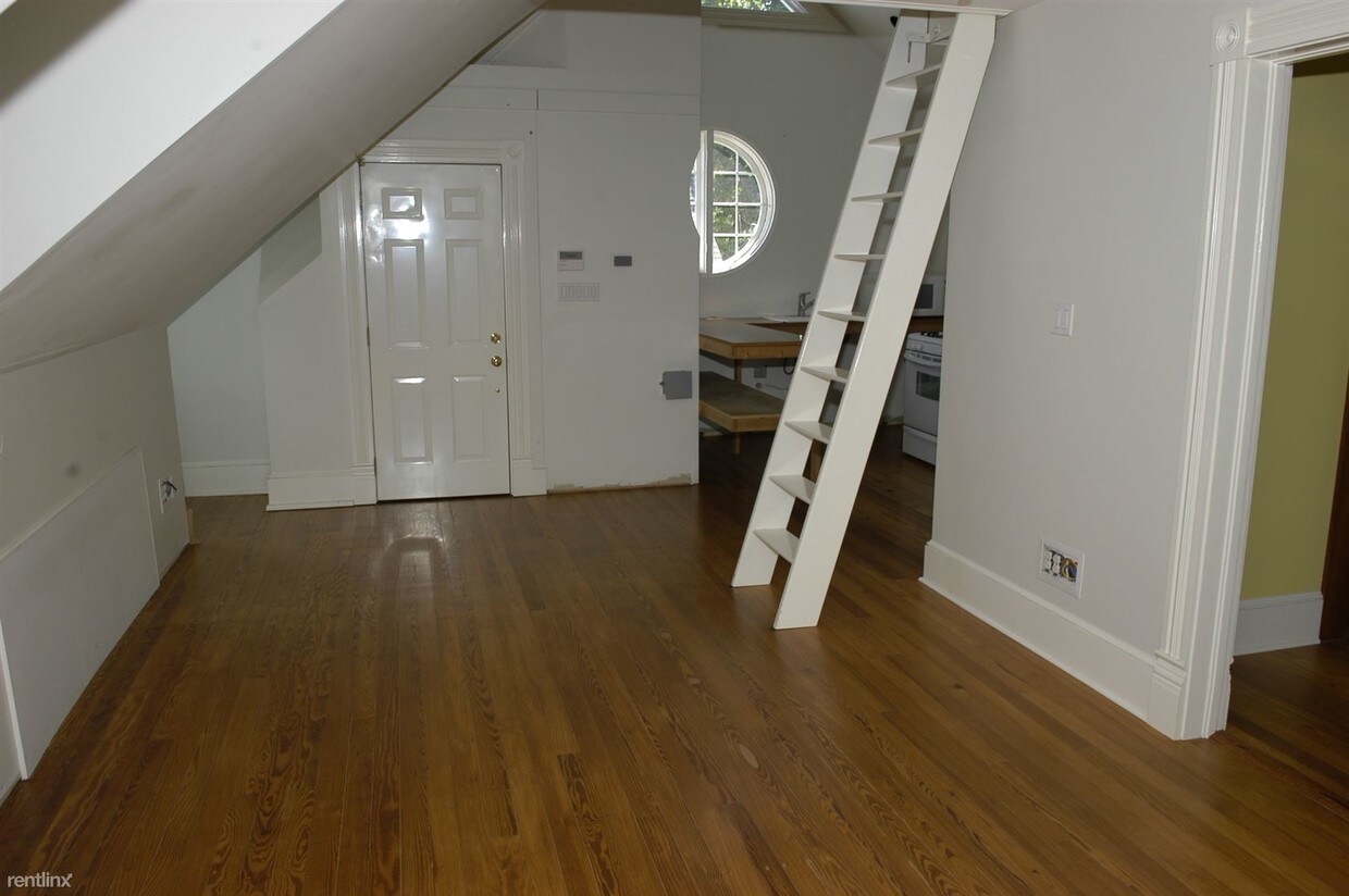 Primary Photo - 47 Winchester St