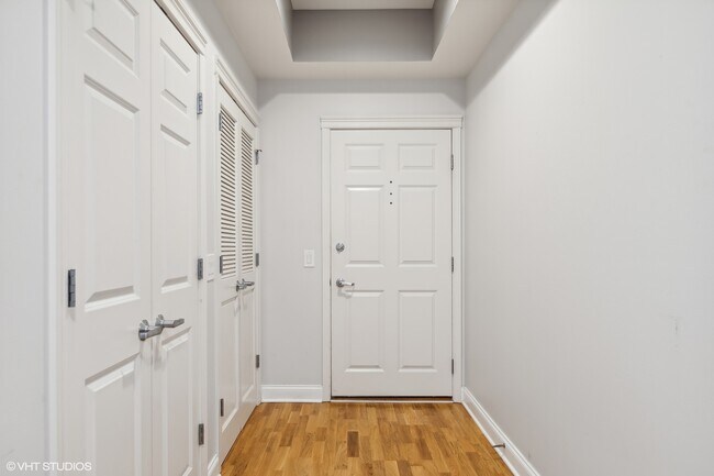 Foto del edificio - 2320 W St Paul Ave