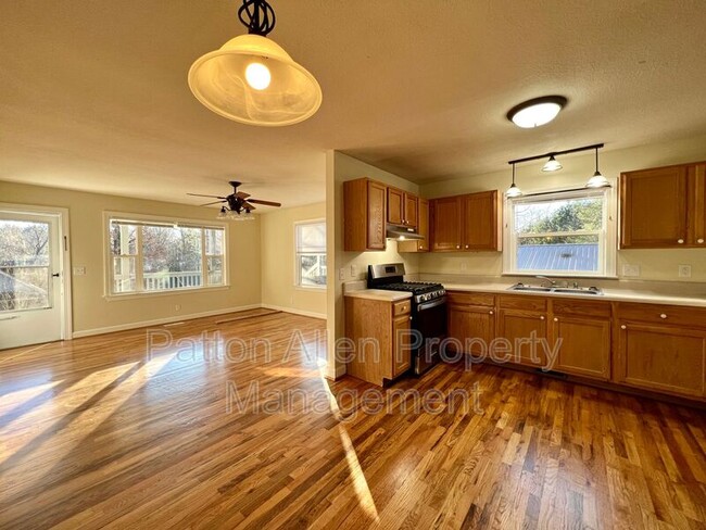Foto del edificio - 9 Homewood Dr