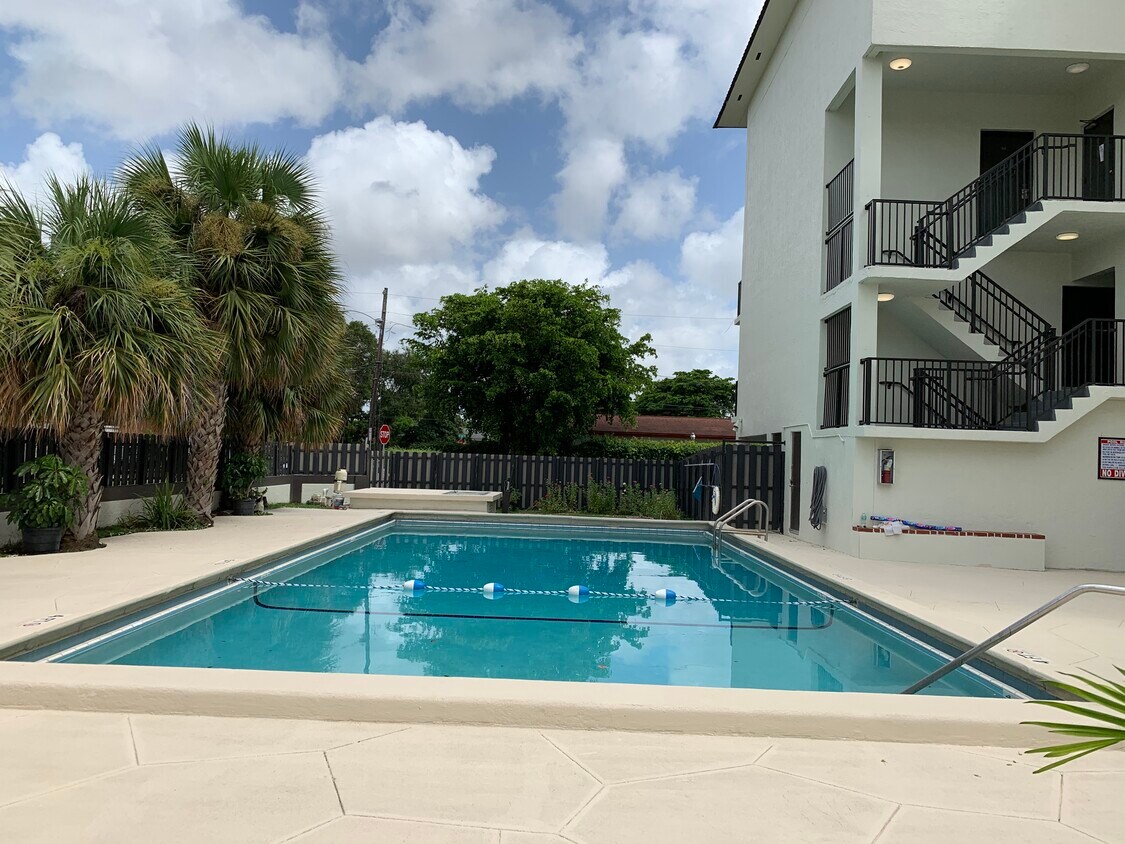 5731 NW 37th St Unit 219, Virginia Gardens, FL 33166 Apartments in
