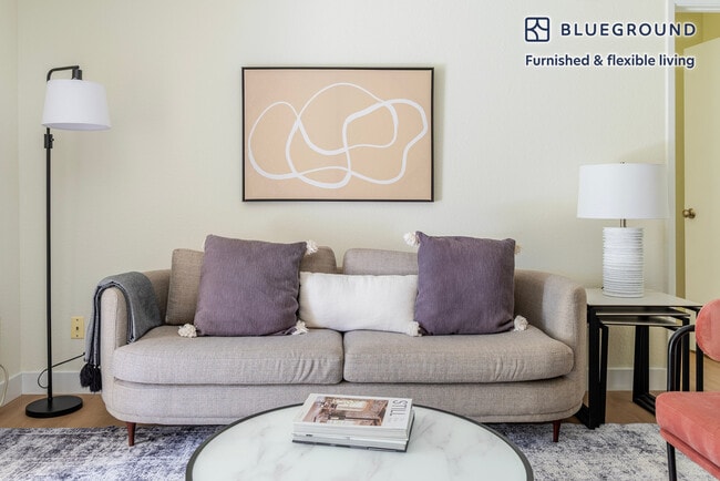 Building Photo - 1600 Villa St