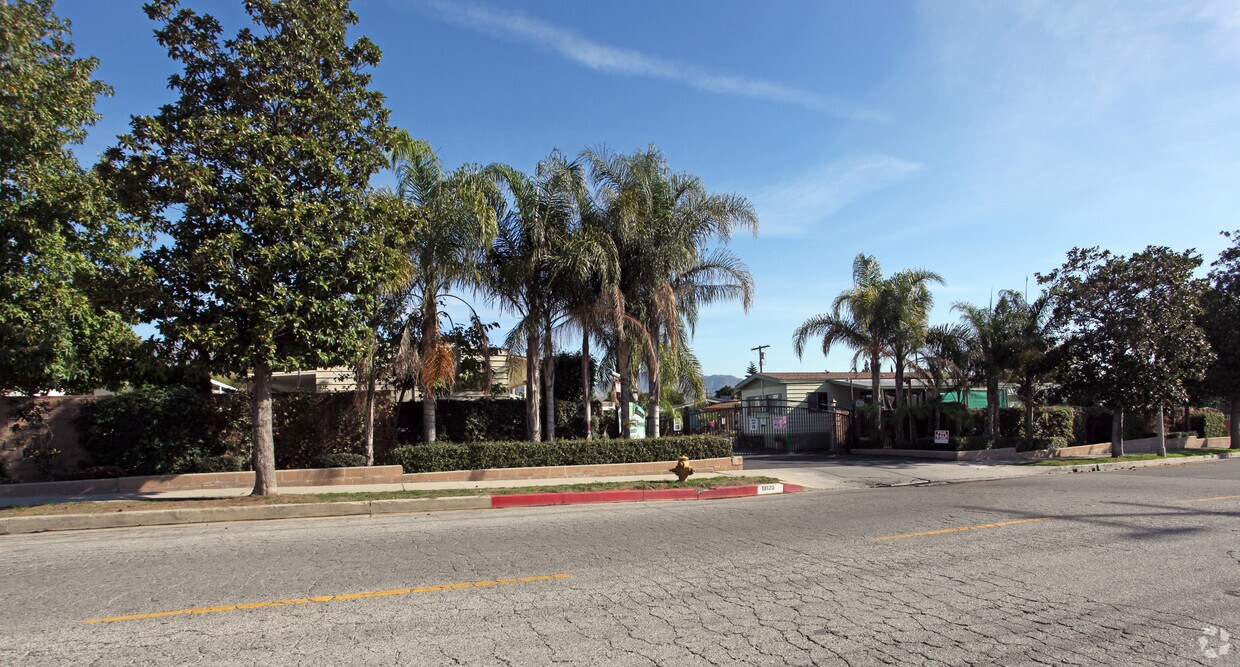 Foto del edificio - Sylmar Manor Mobile Home Park