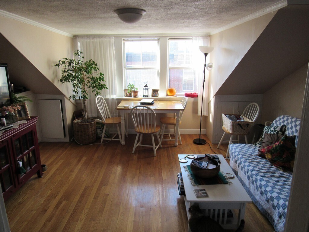 Foto principal - 95 W Cedar St