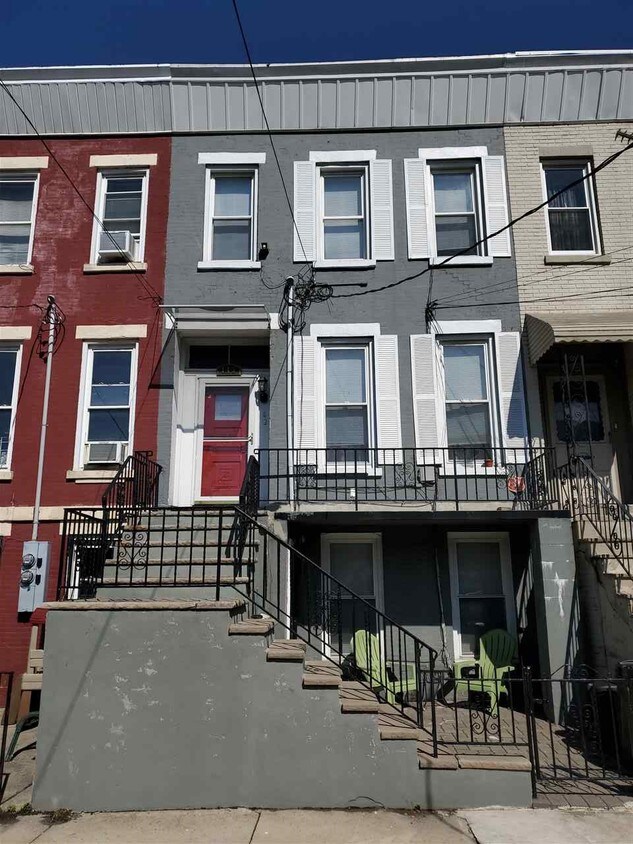 143 Halladay St, Jersey City, NJ 07304 House Rental in Jersey City