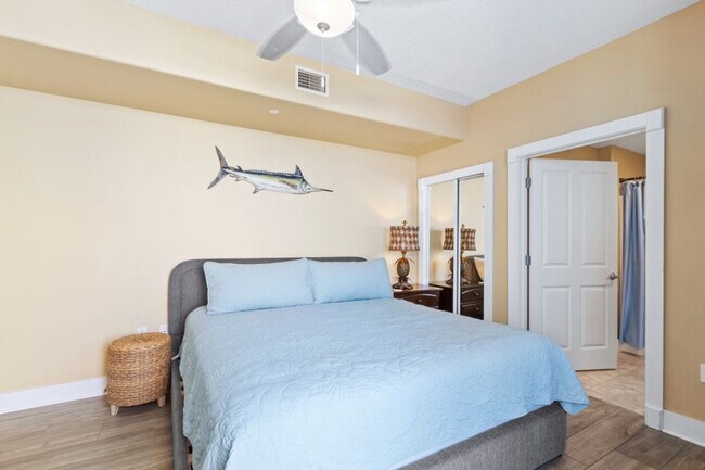 Foto del edificio - 521 W Beach Blvd