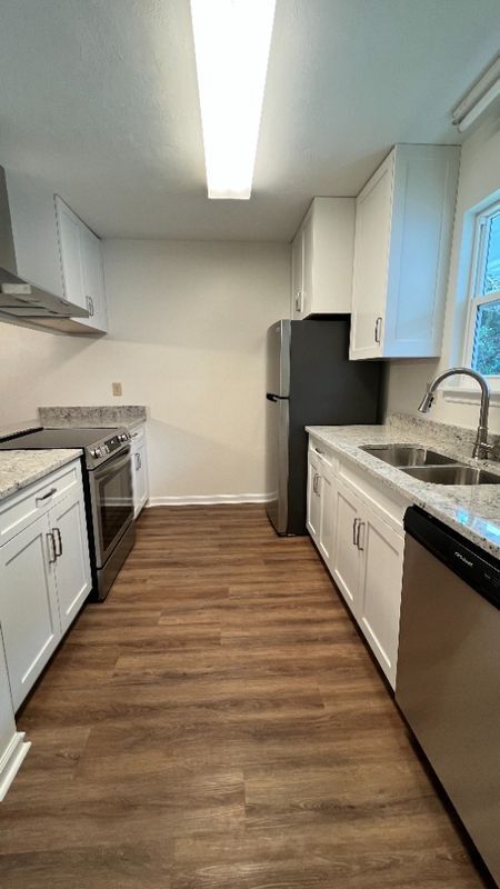 Foto del edificio - 818 Jamestown Ct