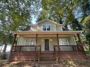 Building Photo - 115 Appleby Dr
