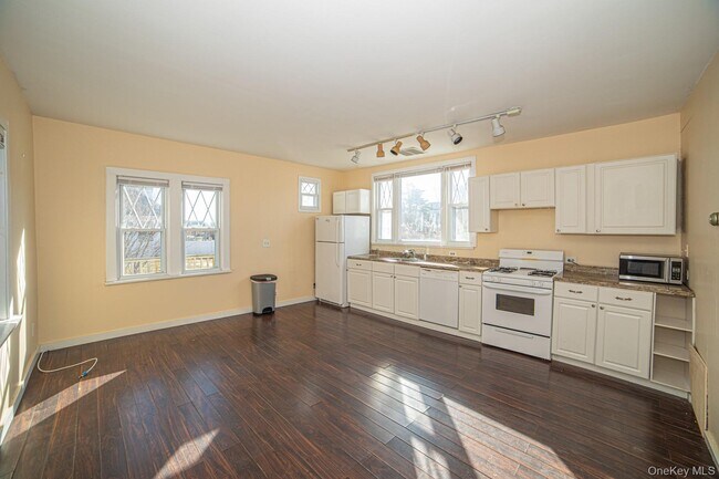 Foto del edificio - 52 Maple Ave