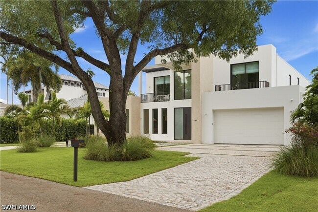 Foto del edificio - 590 6th Ave N