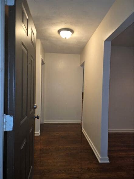 Building Photo - 648 Penguin Dr