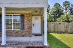 Building Photo - 807 Reynolds Ct