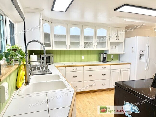Foto del edificio - 1612 Markham Ave NE