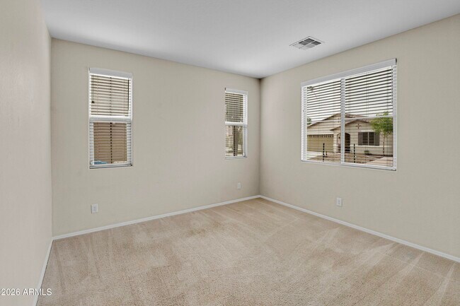 Foto del edificio - 1671 N 214th Ave