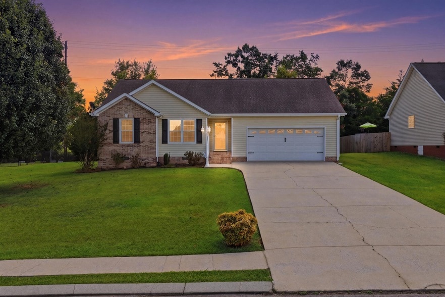 Photo - 192 Gladstone Drive