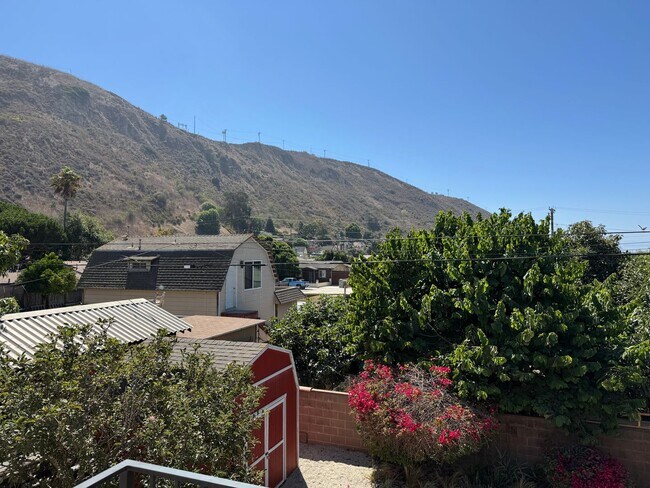 Foto del edificio - New build 2 bedroom upstairs ADU in the Ve...