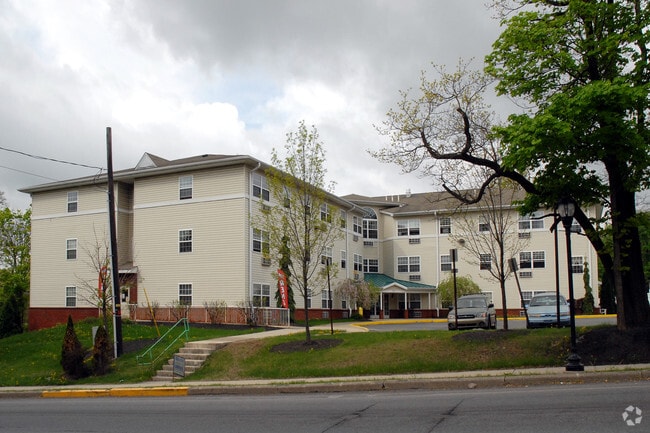 Building Photo - Belmont Knoll