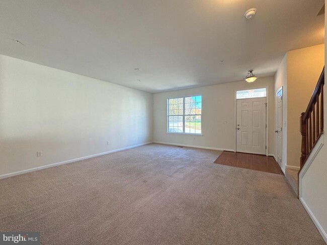 Building Photo - 3635 Glouster Dr