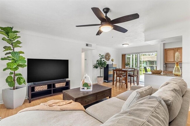 Foto del edificio - 6190 36th Ave N