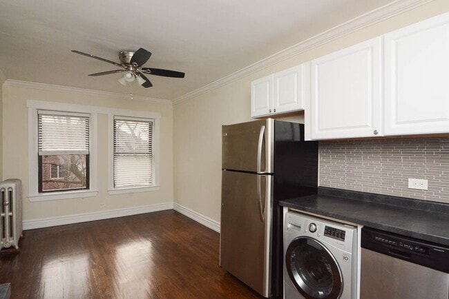 Building Photo - 1112 W Lill Ave