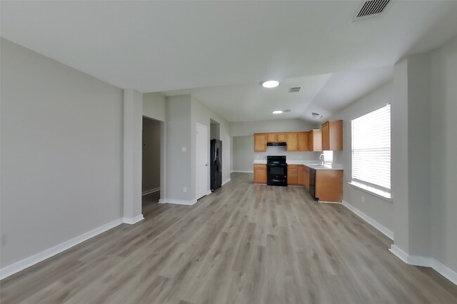 Building Photo - 16507 Lazy Ridge Rd