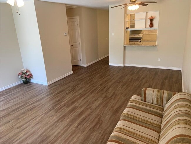 Building Photo - 3302 Burke Rd