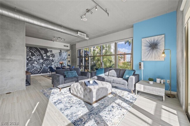 Foto del edificio - 353 E Bonneville Ave