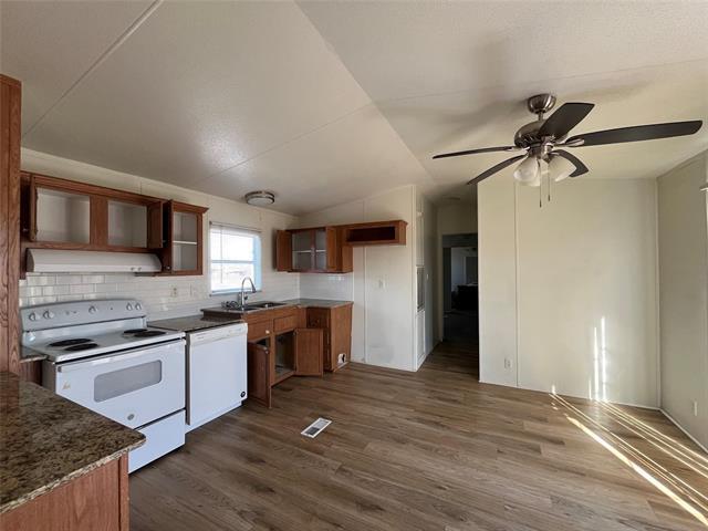 Foto del edificio - 8514 Co Rd 623